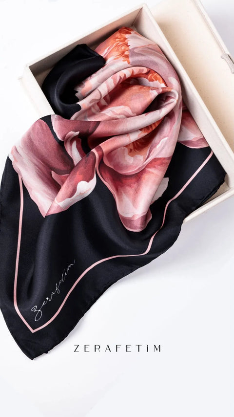 Peony Siyah-Soluk Pembe Tivil İpek Eşarp 90x90